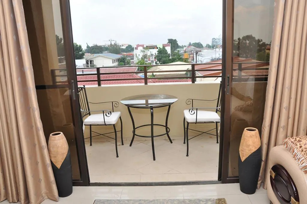 Affinity Condo Resort - Luxury Hotel Angeles