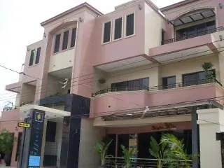 ***  Affinity Condo Resort - Luxury Hotel Angeles Philippines