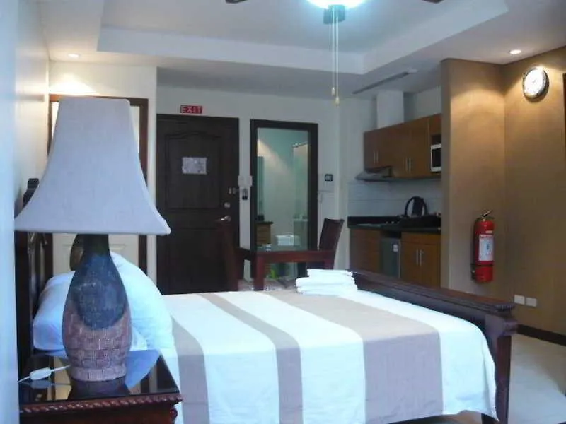 Affinity Condo Resort - Luxury Hotel Angeles